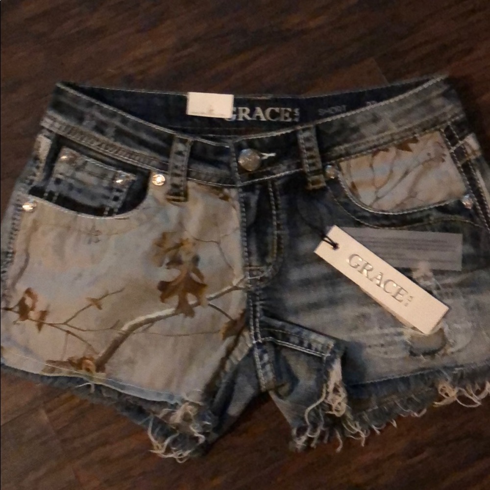 NWT Grace in La Jean Shorts